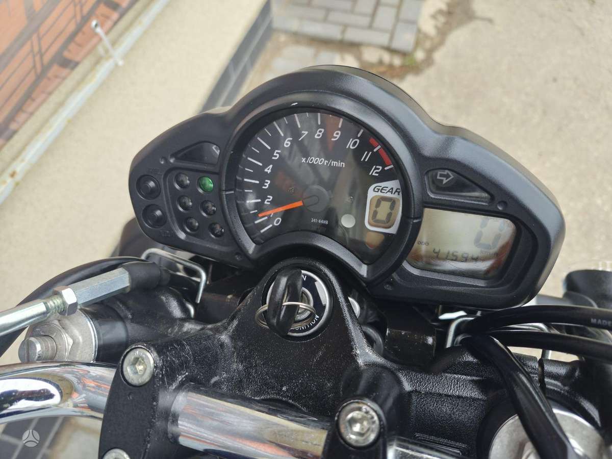 Suzuki SFV (Gladius) 650cc, street / classic