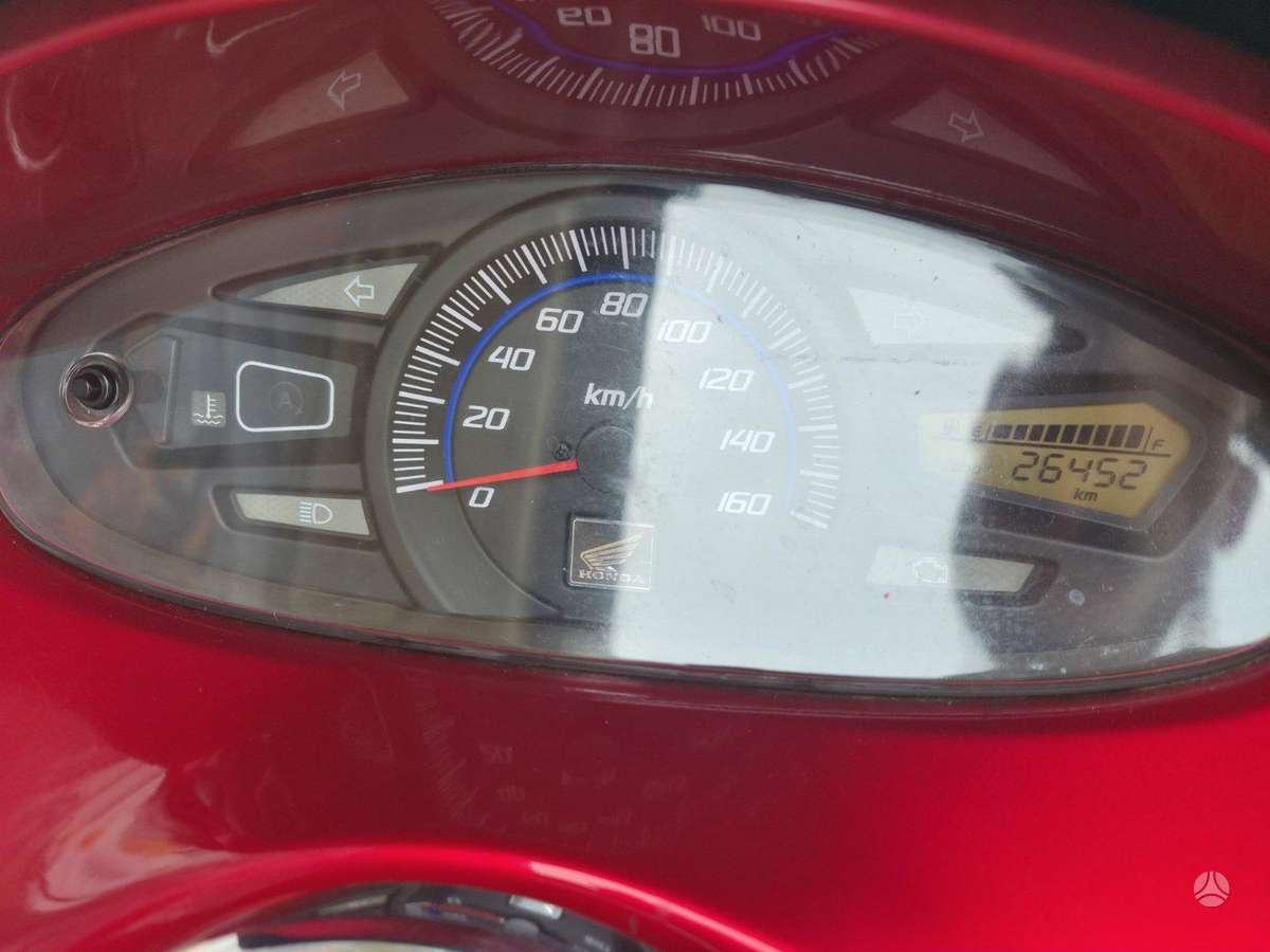 Honda PCX 125cc, мотороллеры / мопеды