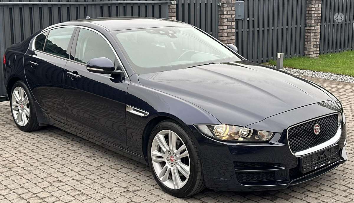 Jaguar XE, 2.0 l., Седан