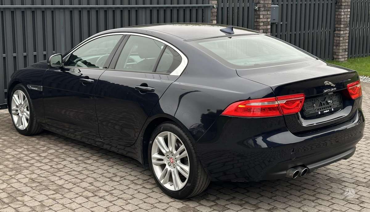 Jaguar XE, 2.0 l., Седан