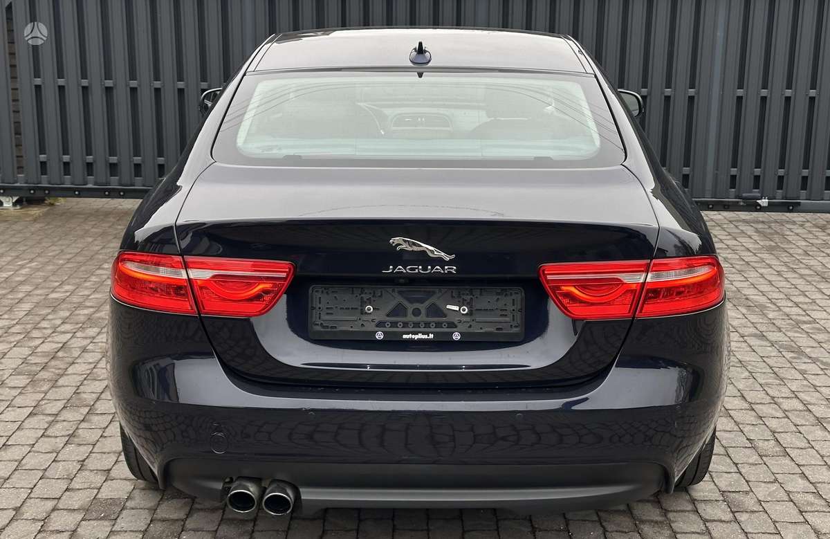 Jaguar XE, 2.0 l., Седан