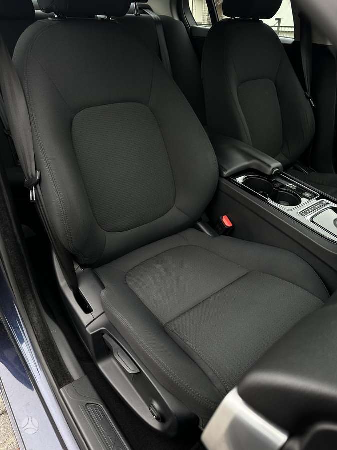 Jaguar XE, 2.0 l., Седан