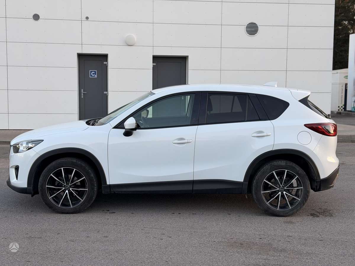Mazda CX-5, 2.2 l., off-road / crossover