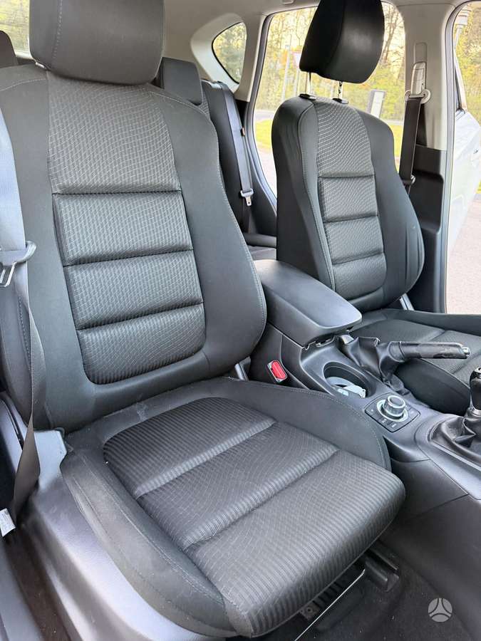 Mazda CX-5, 2.2 l., off-road / crossover