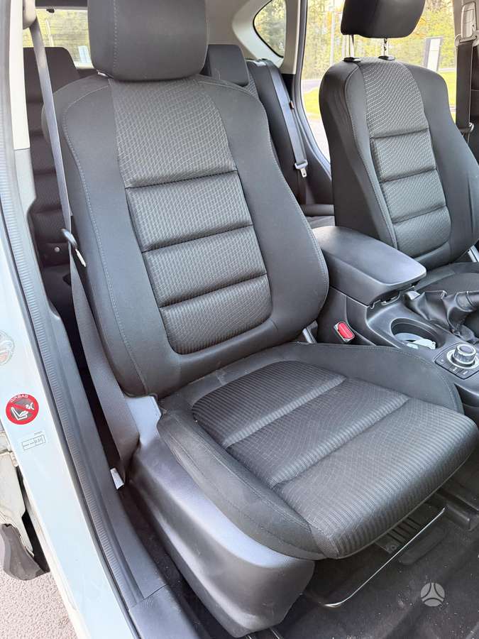 Mazda CX-5, 2.2 l., off-road / crossover