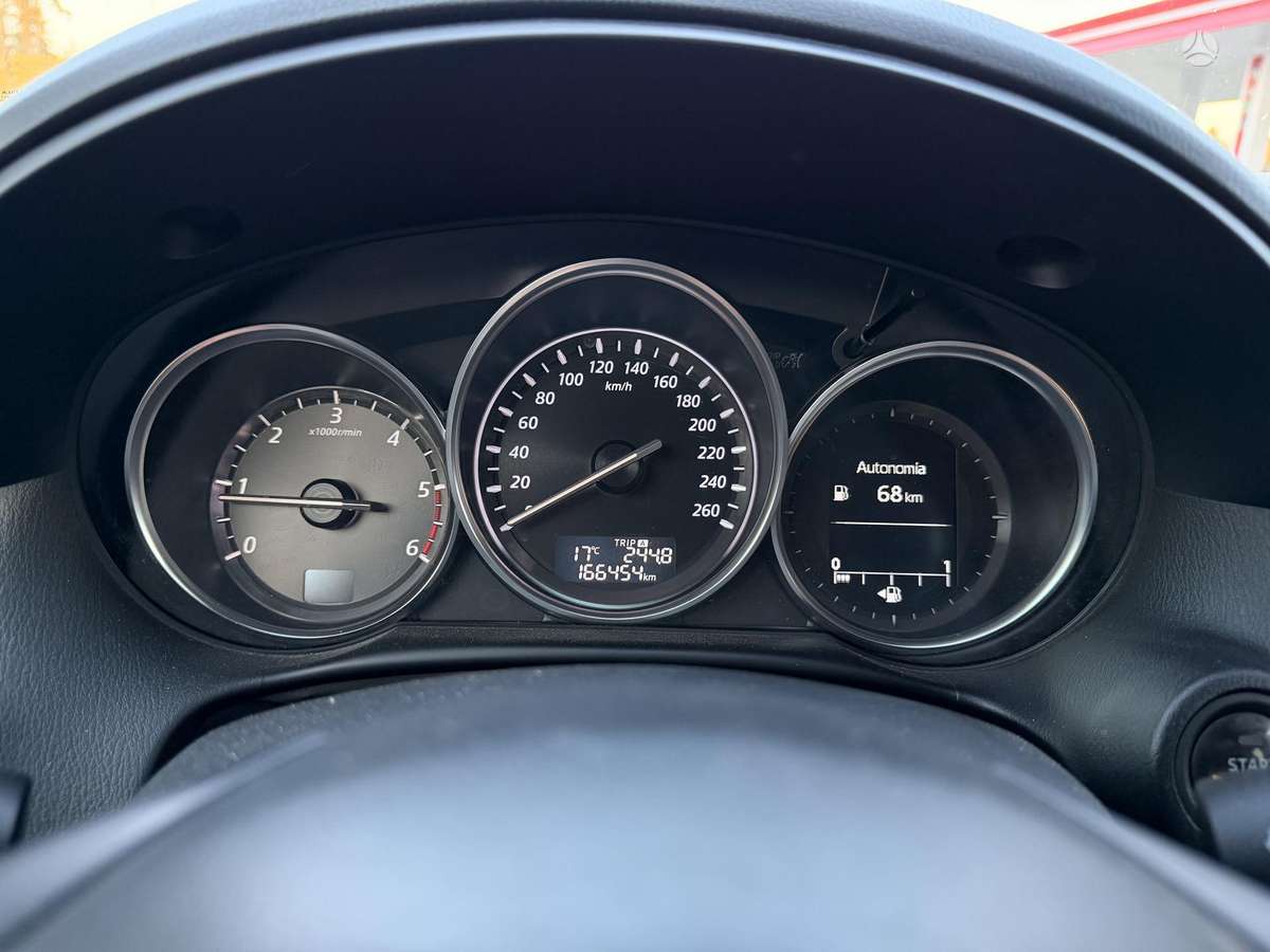 Mazda CX-5, 2.2 l., off-road / crossover