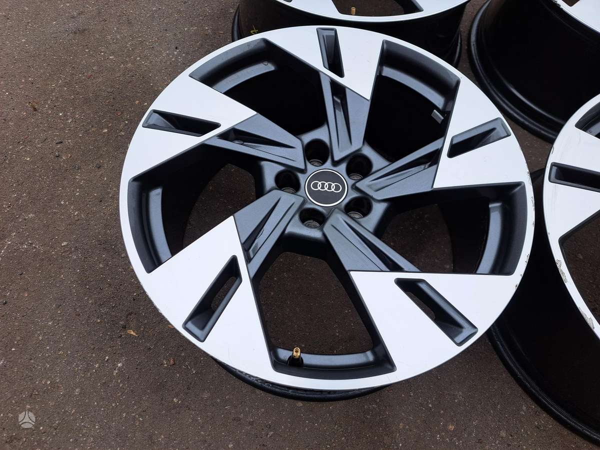 Audi Q7 Q5 A7 A6, light alloy, R20
