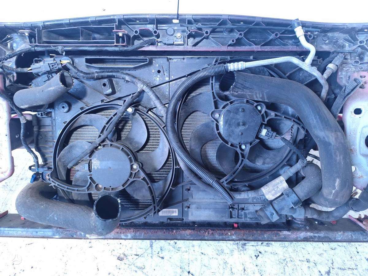Ford Mondeo hood (front, rear)