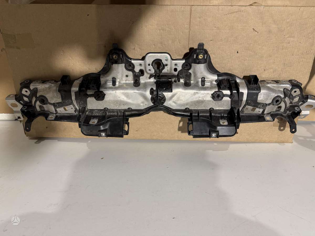 Porsche Macan 95b807683h 95b807683h1e0 centriniu groteliu kodai kaina 210eur