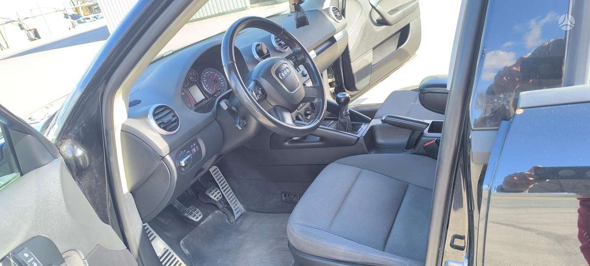 Audi A3, 1.2 l., hatchback