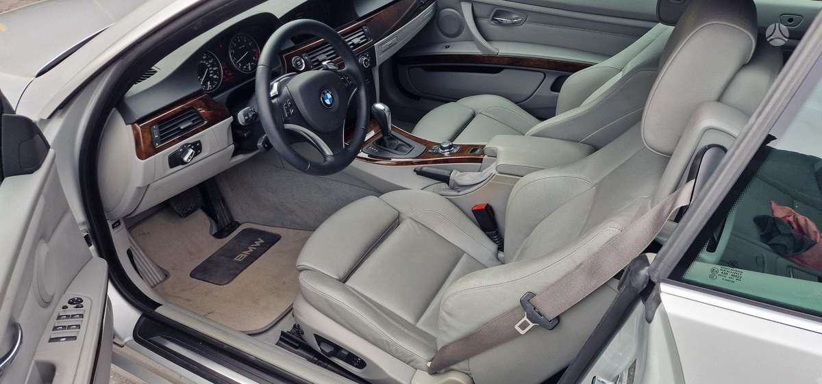 BMW 335, 3.0 l., convertible