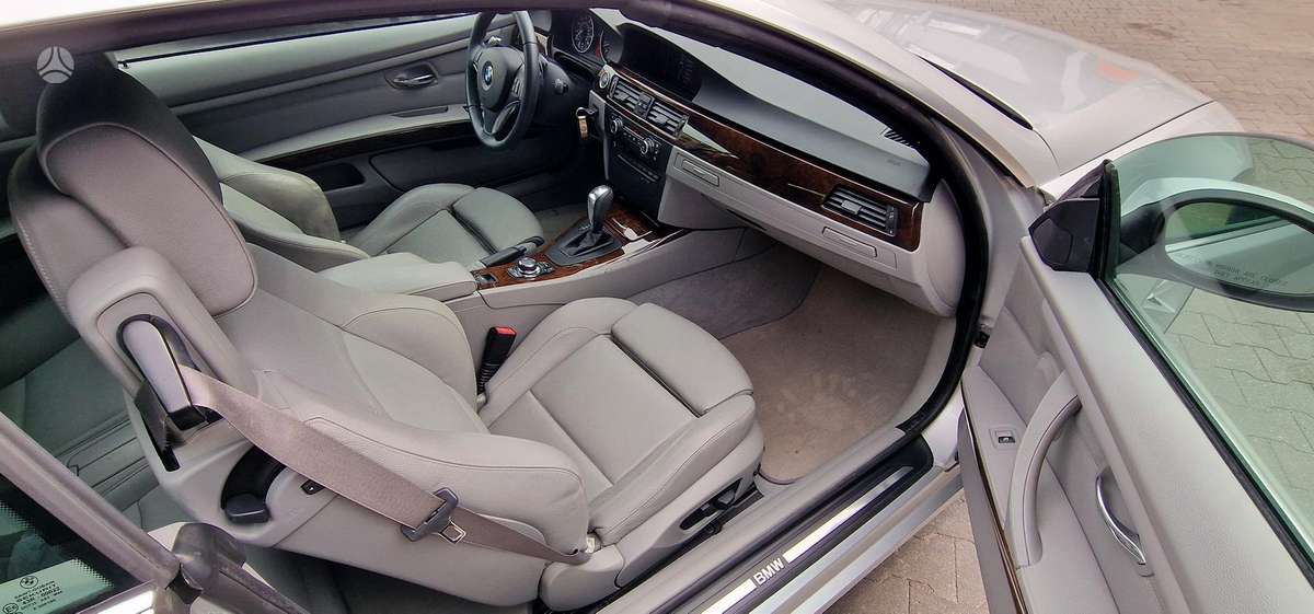 BMW 335, 3.0 l., convertible