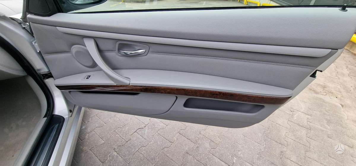 BMW 335, 3.0 l., convertible