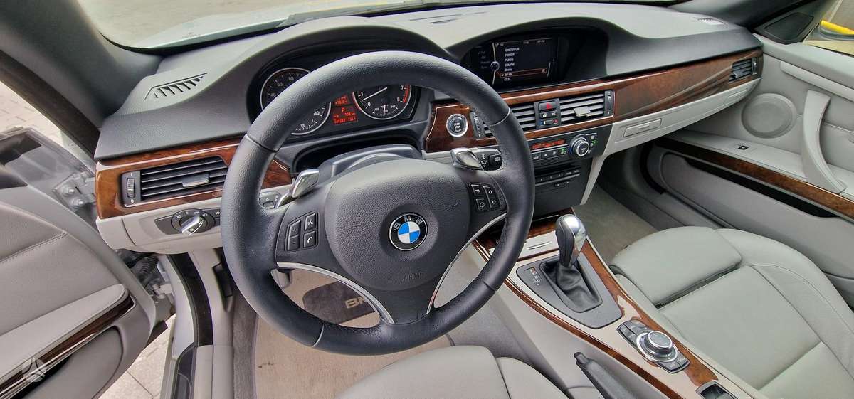 BMW 335, 3.0 l., convertible