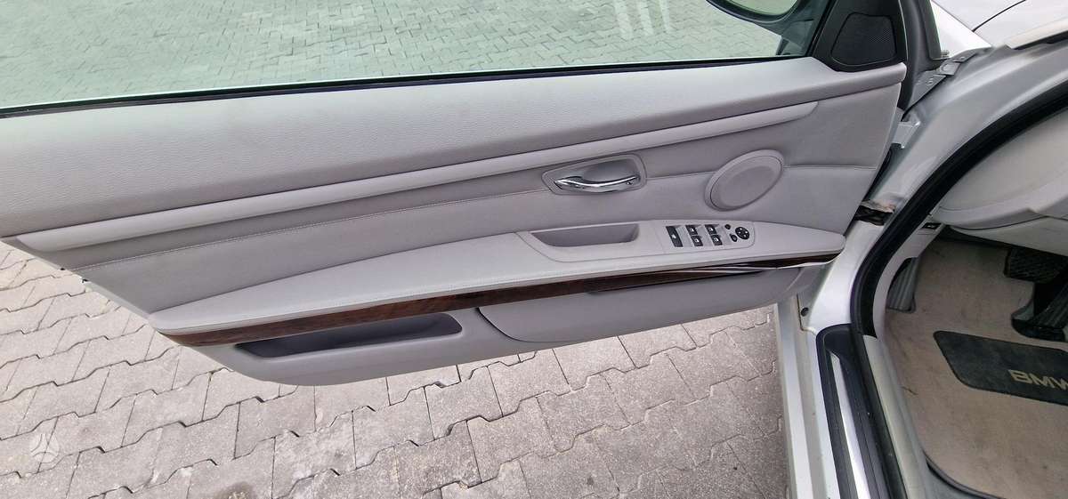 BMW 335, 3.0 l., convertible