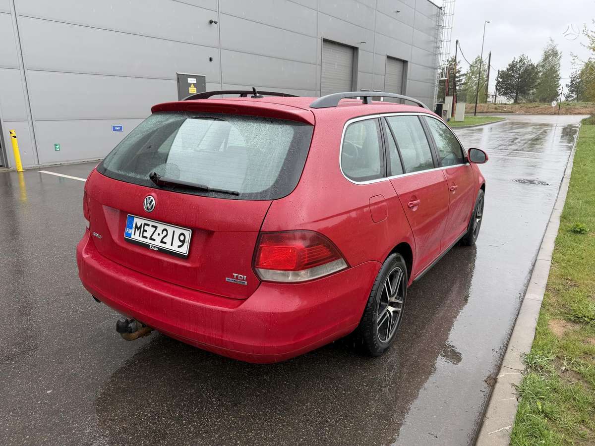 Volkswagen Golf - 5