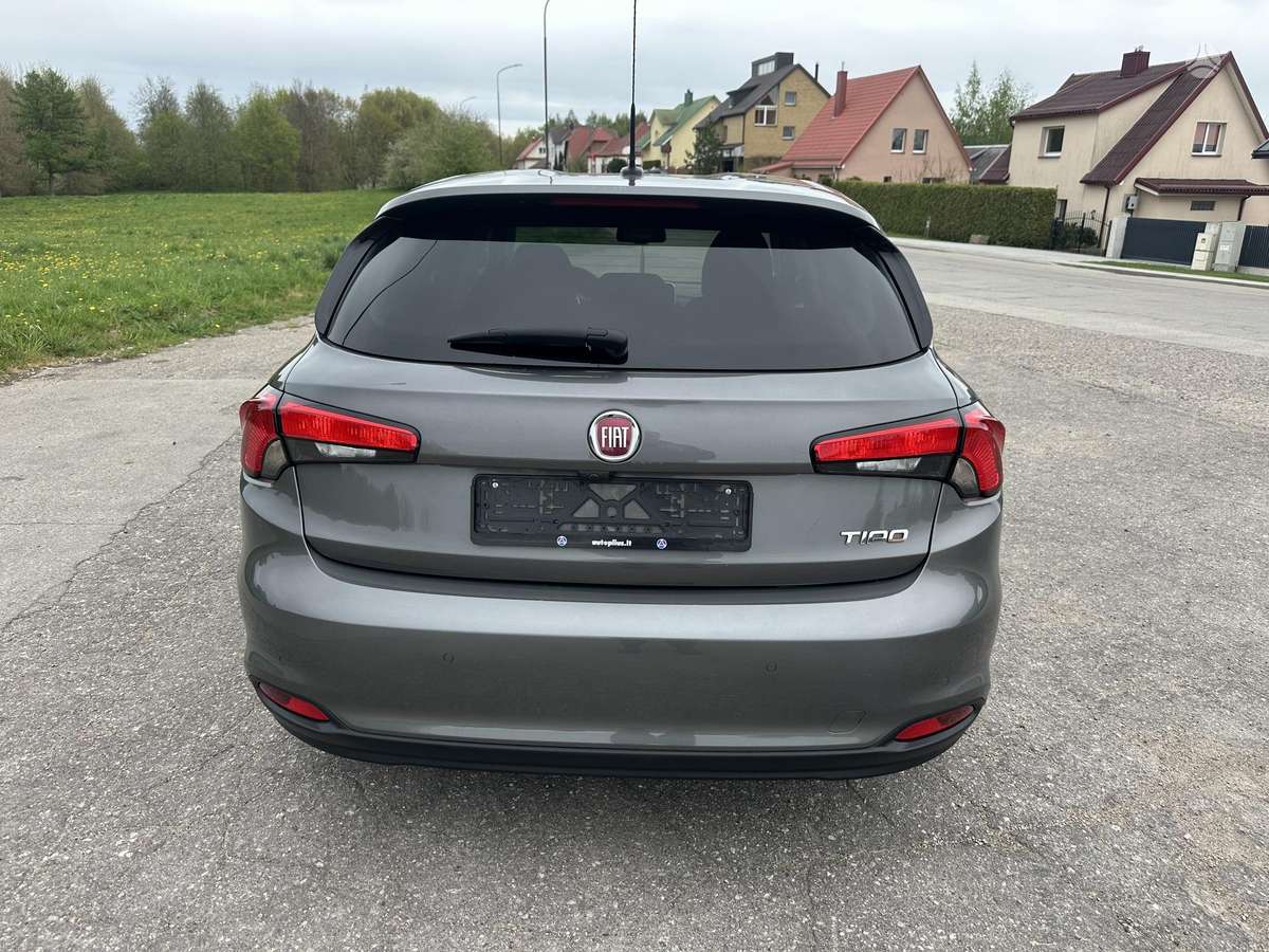 Fiat Tipo, 1.6 l., hatchback
