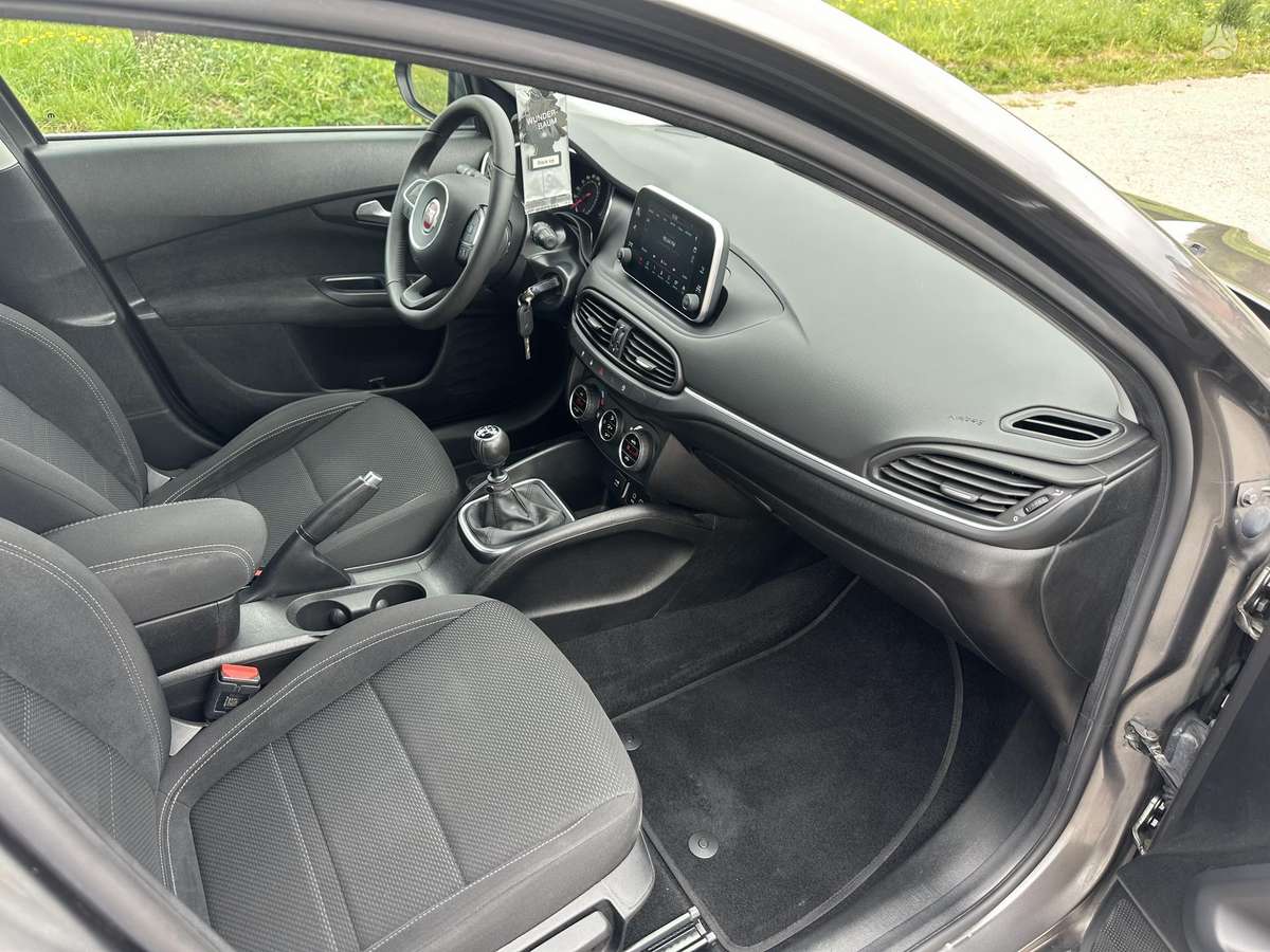Fiat Tipo, 1.6 l., hatchback