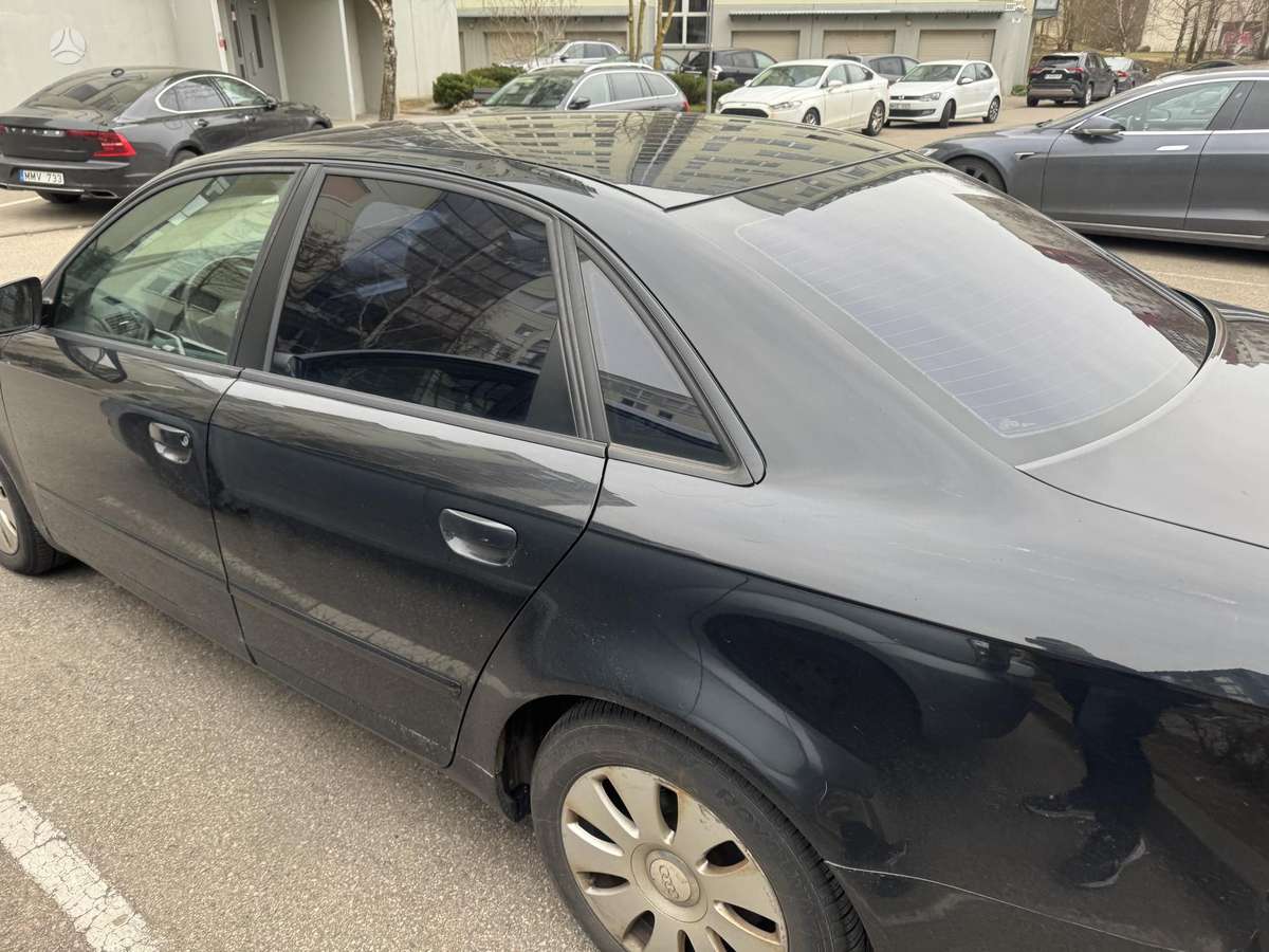 Audi A4, 2.0 l., Седан