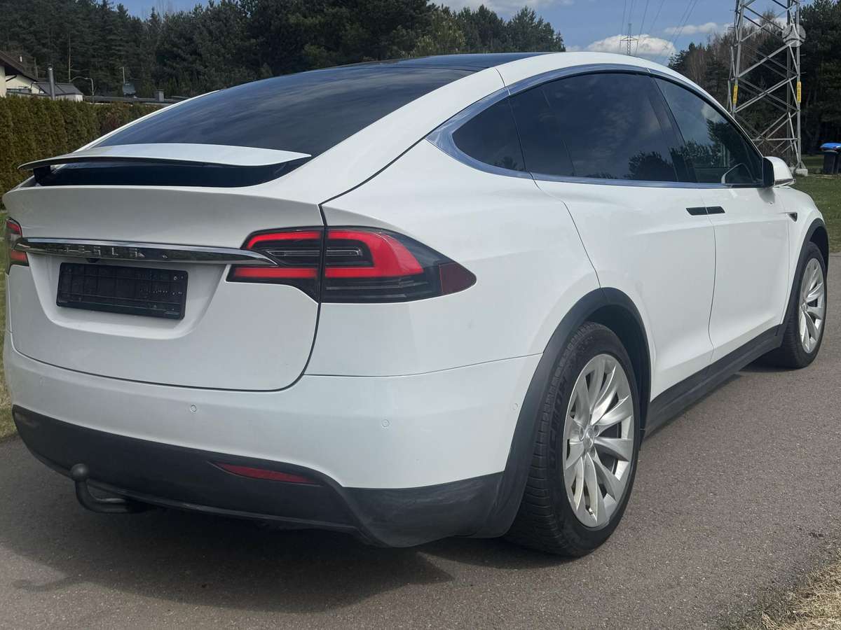 Tesla Model X, 90 kWh, off-road / crossover
