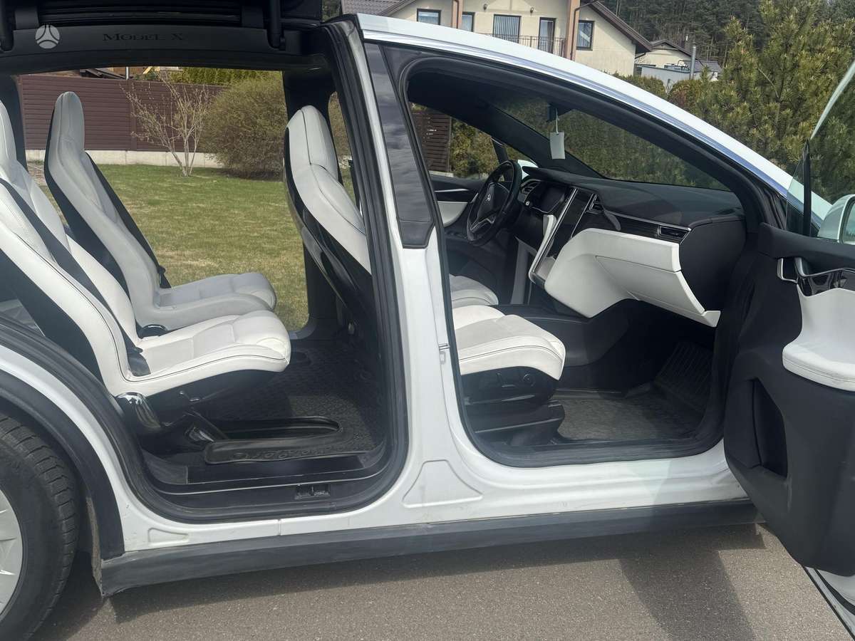 Tesla Model X, 90 kWh, off-road / crossover