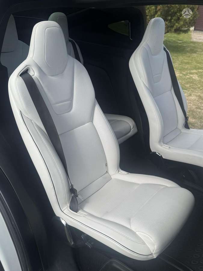 Tesla Model X, 90 kWh, off-road / crossover