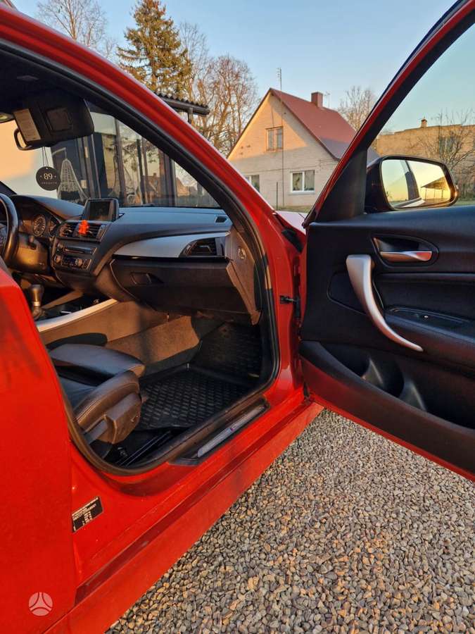 BMW 120, 2.0 l., hatchback