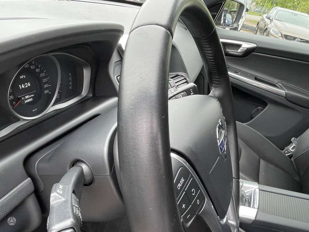 Volvo XC60 - 11