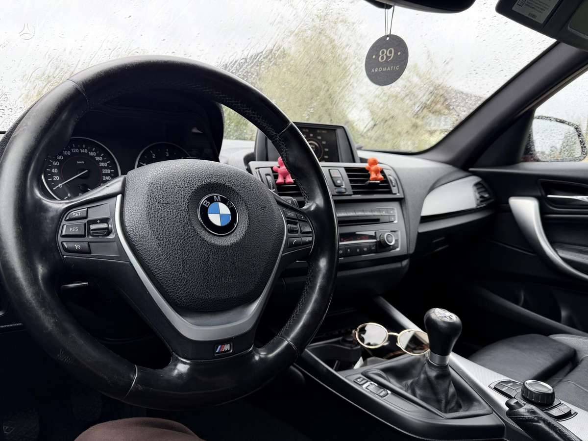 BMW 120, 2.0 l., hatchback