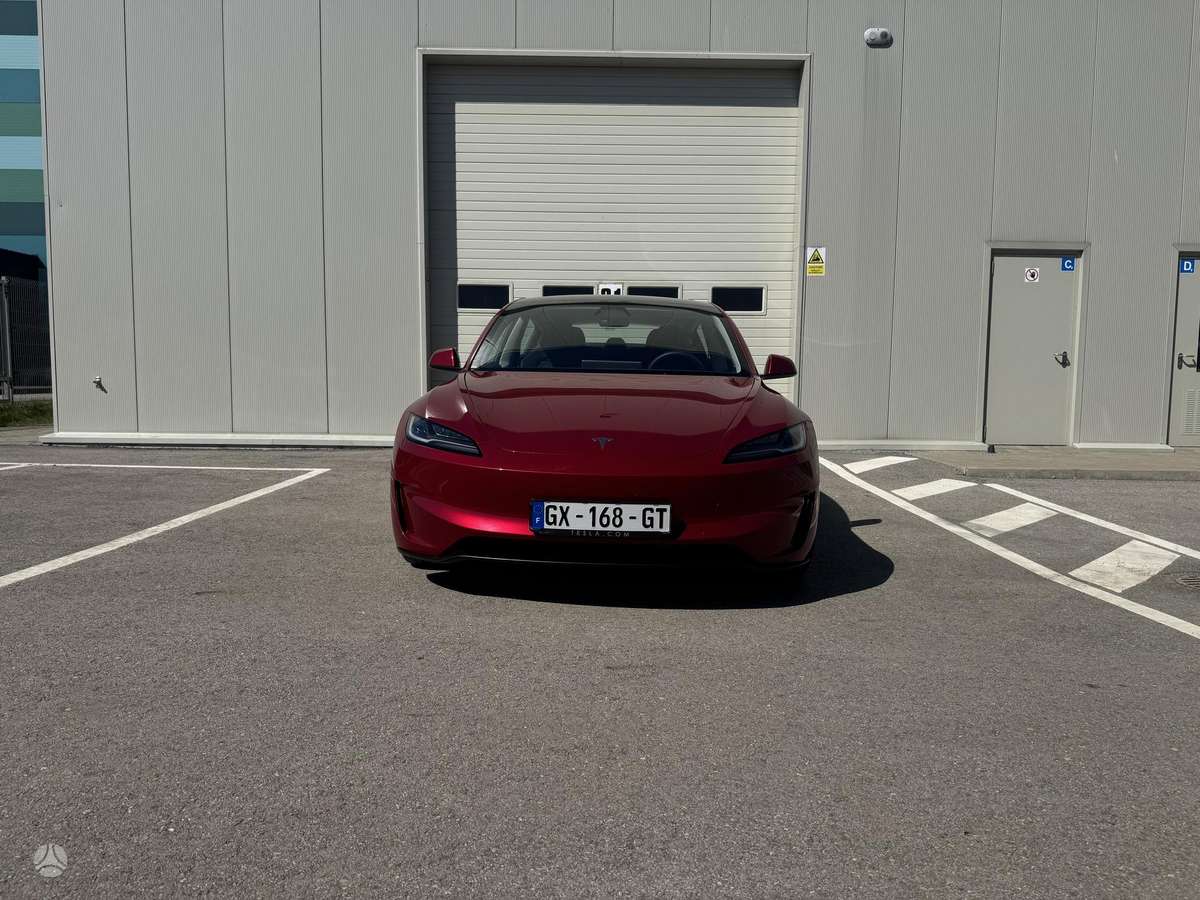 Tesla Model 3, 82 кВт·ч, Хэтчбек