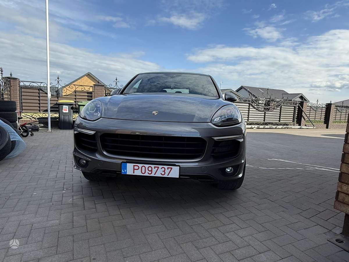 Porsche Cayenne - 7