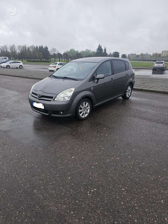 Toyota Corolla Verso - 1
