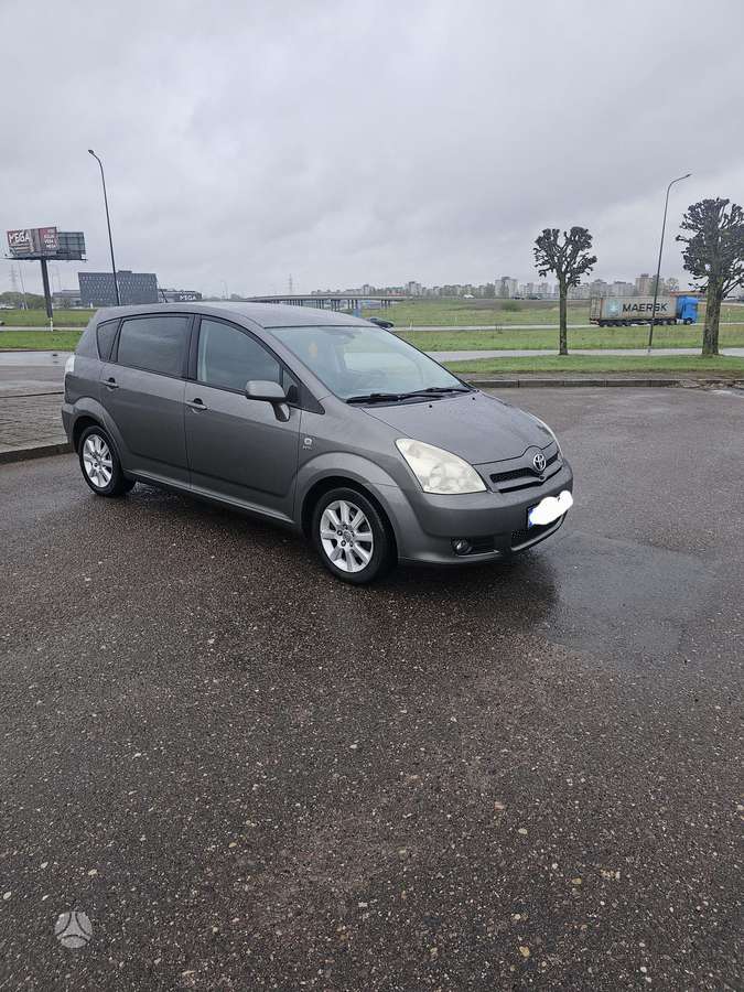 Toyota Corolla Verso - 2