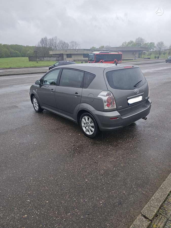 Toyota Corolla Verso - 4