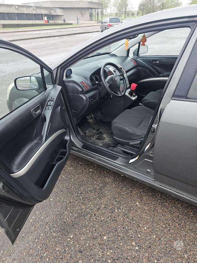 Toyota Corolla Verso - 6
