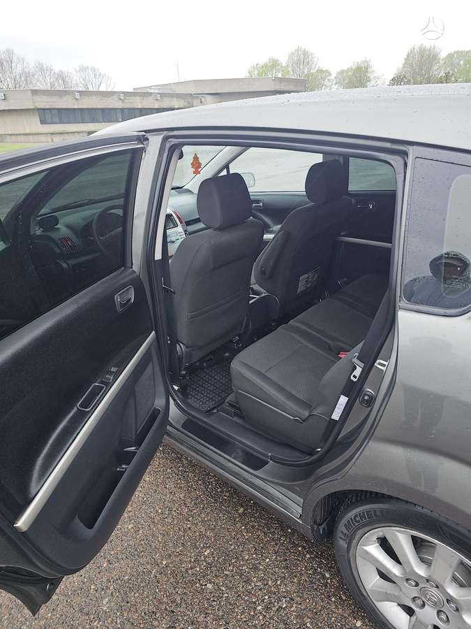 Toyota Corolla Verso - 7