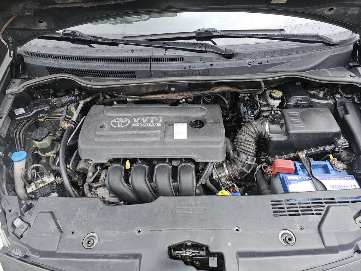 Toyota Corolla Verso - 10
