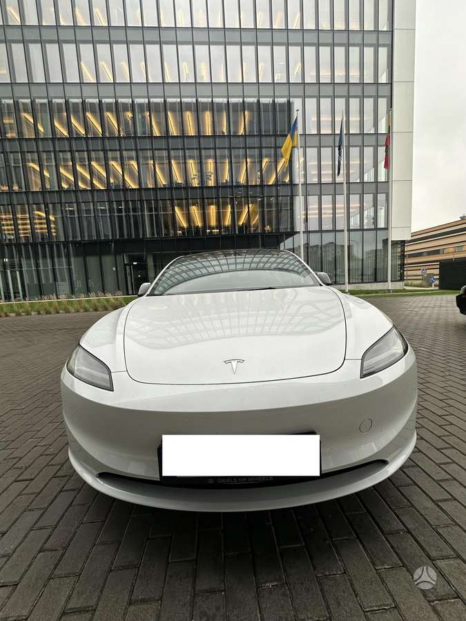 Tesla Model 3, 82 кВт·ч, Седан