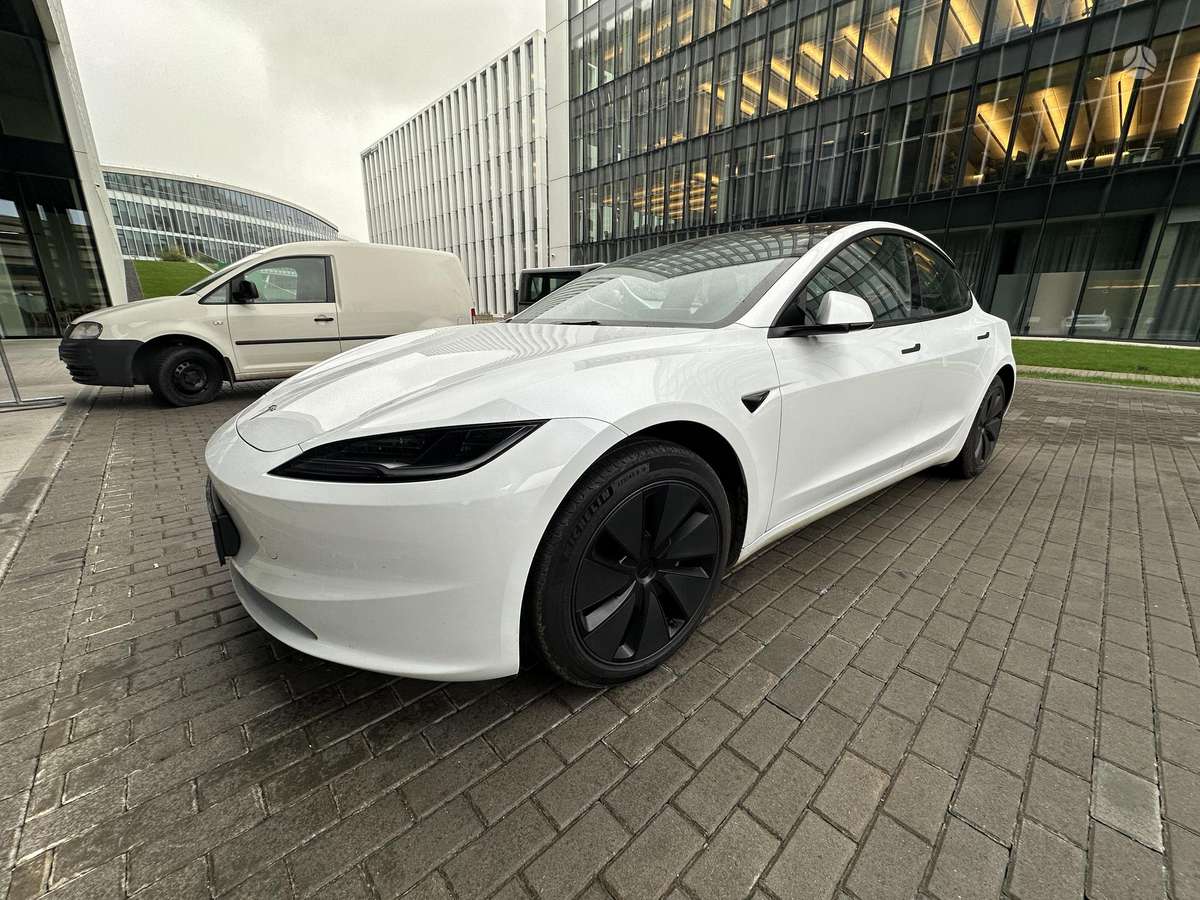 Tesla Model 3, 82 кВт·ч, Седан