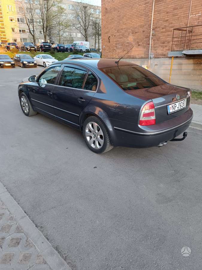 Skoda Superb, 2.5 l., Седан