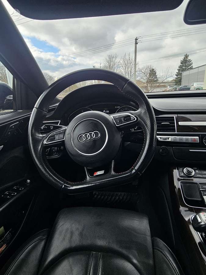 Audi A8, 3.0 l., Седан