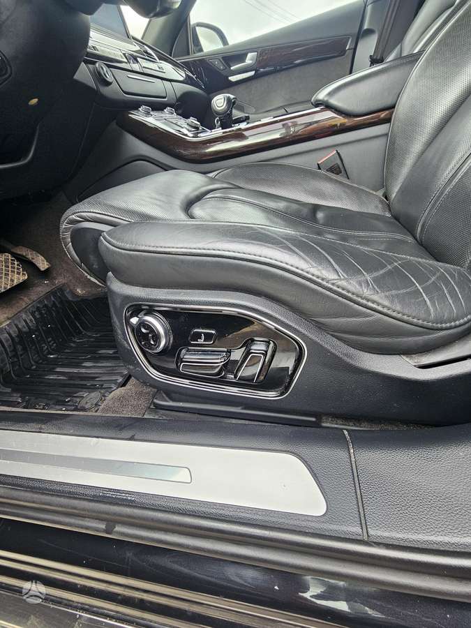 Audi A8, 3.0 l., Седан