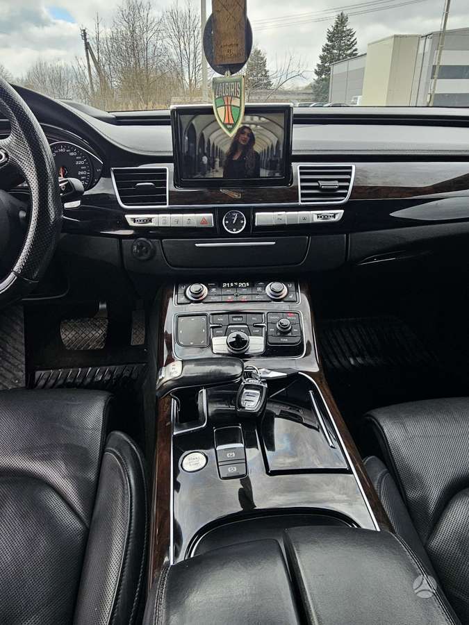 Audi A8, 3.0 l., Седан