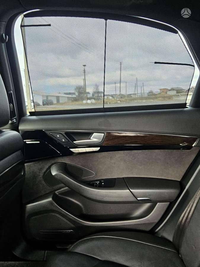 Audi A8, 3.0 l., Седан