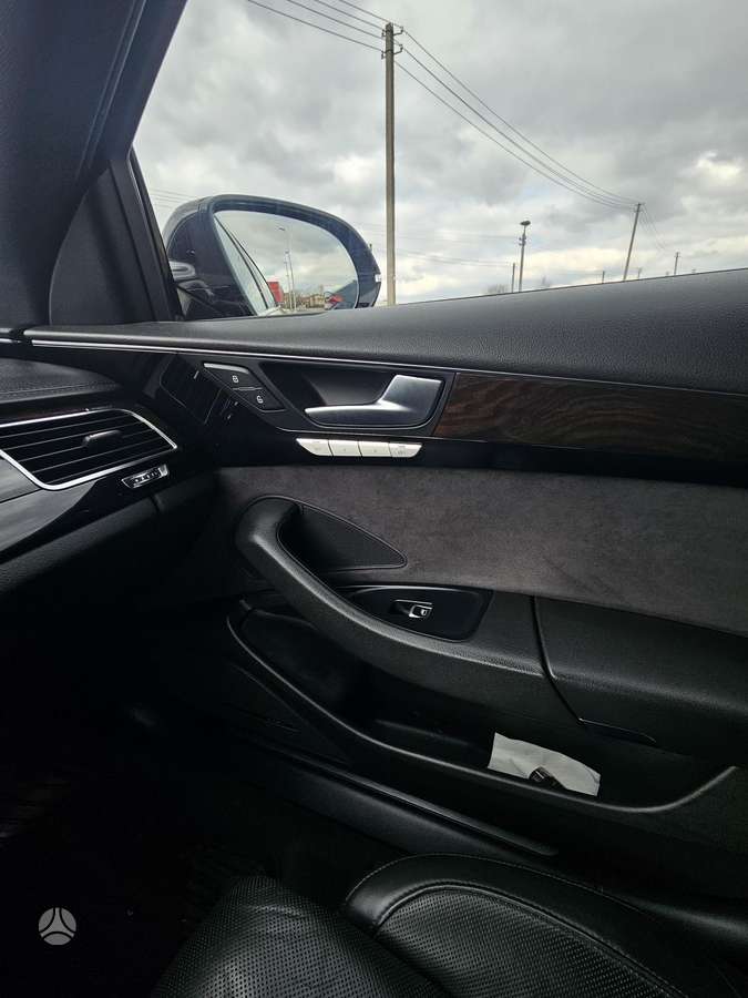 Audi A8, 3.0 l., Седан
