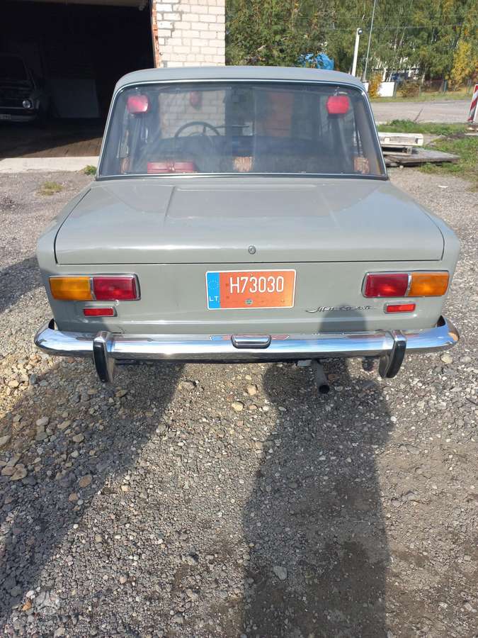 Lada 21011, 1.3 l., Седан