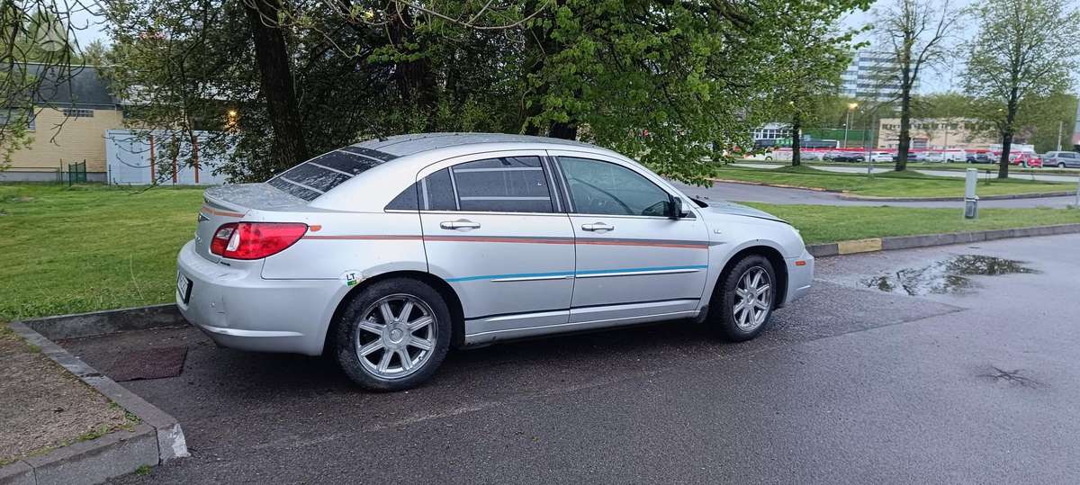 Chrysler Sebring, 2.0 l., sedanas