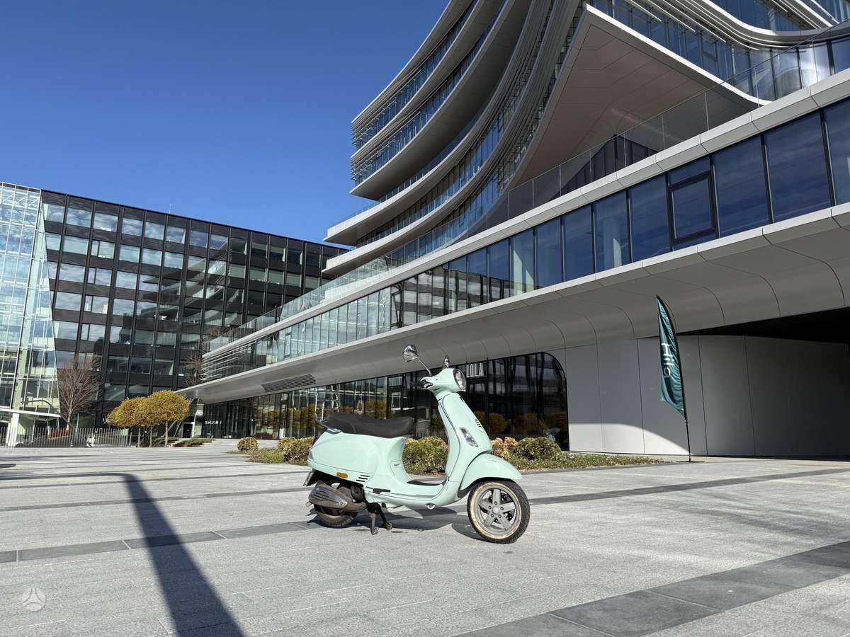 Piaggio Vespa 49cc, scooters / mopeds