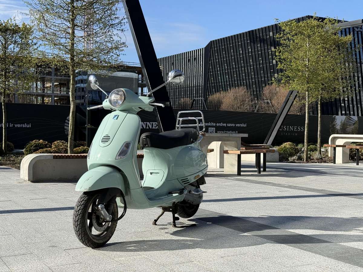 Piaggio Vespa 49cc, scooters / mopeds