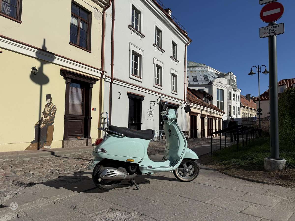 Piaggio Vespa 49cc, scooters / mopeds